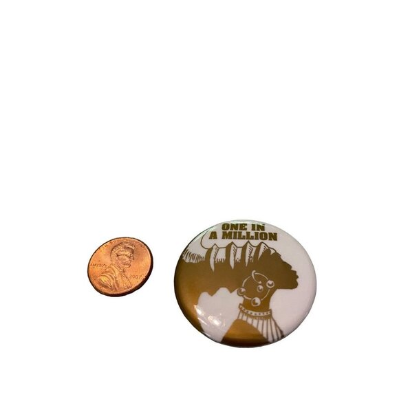 Vintage 1990s Pinback Button One in a Million Woman March 1.5" Diameter - Picture 14 of 14